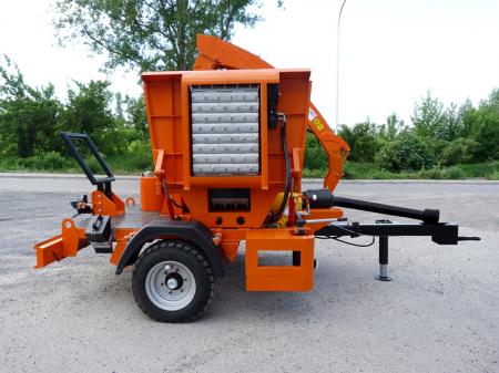 Tocator cu tractor 350 RB