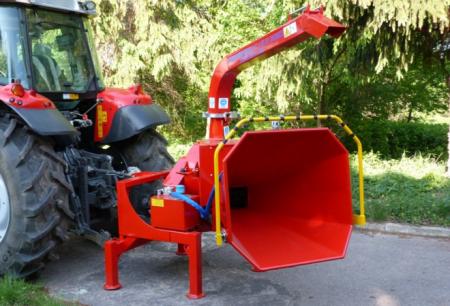 Tocător mobil acționat de la tractor Skorpion 160R, tocător cu disc, tocător forestier